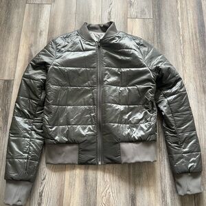 Lululemon Non- Stop bomber jacket in EUC. Hardly worn size 4